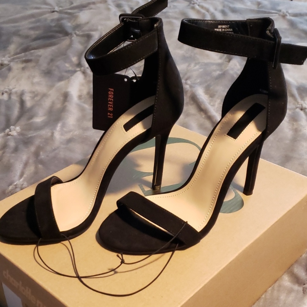Brand new black heels